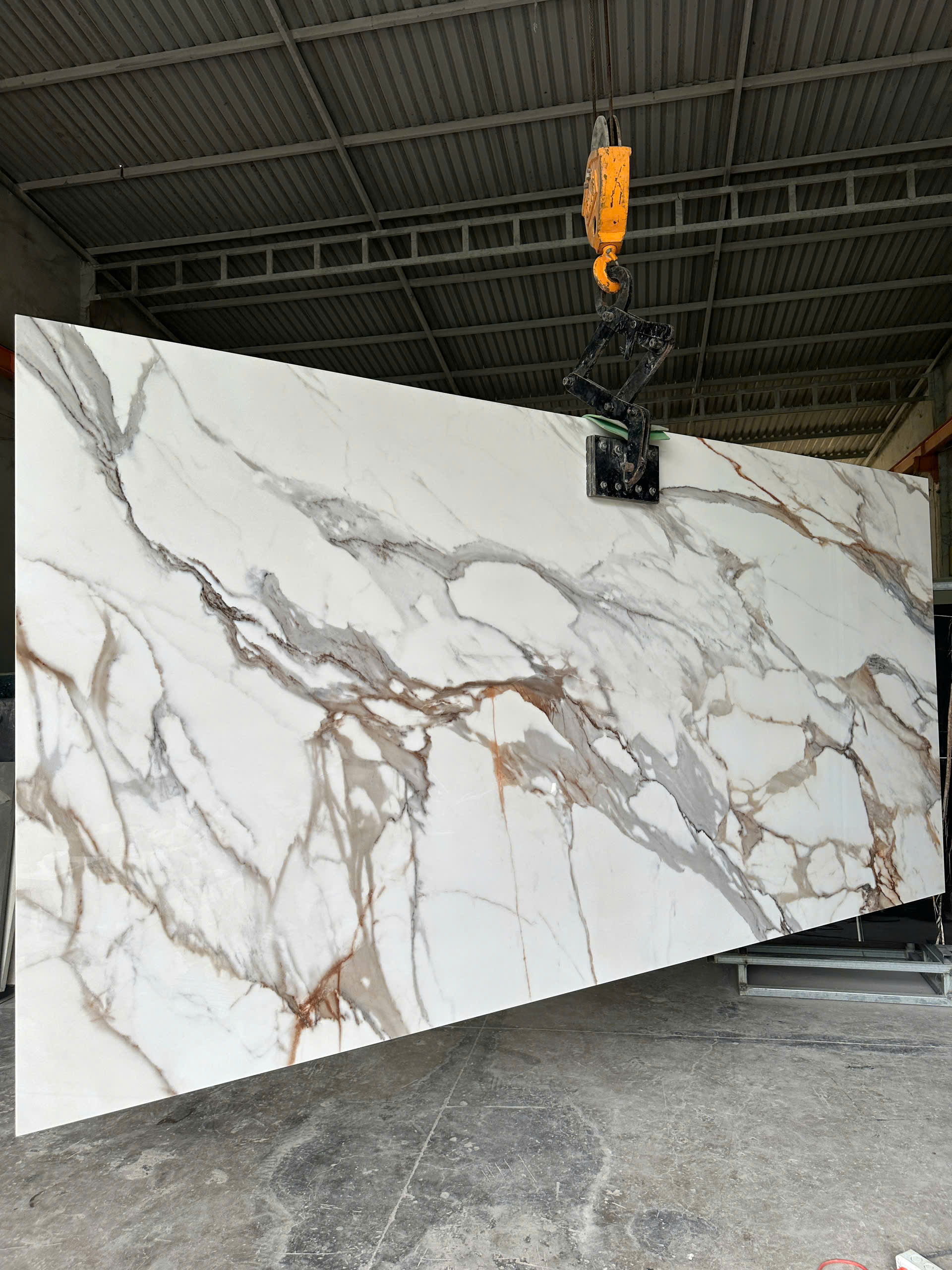 Đá nung kết Calacatta Borghini